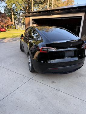 Black 2021 Tesla Model Y Long Range