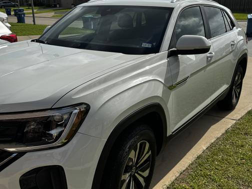 2025 Volkswagen Atlas Cross Sport 2.0T SE
