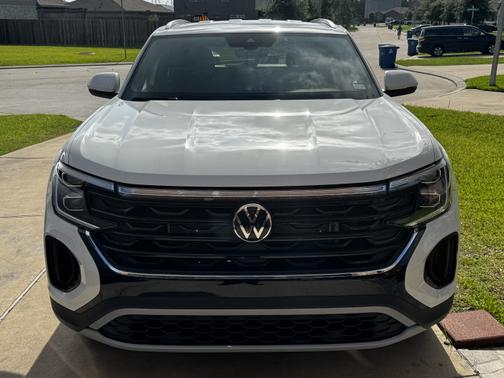 2025 Volkswagen Atlas Cross Sport 2.0T SE