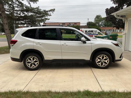 2022 Subaru Forester Premium