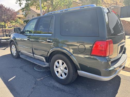 2003 Lincoln Navigator Base