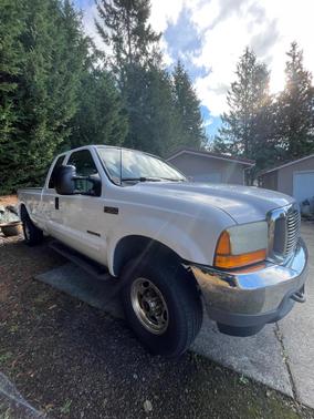 White 2001 Ford F-250 Lariat SuperCab Super Duty