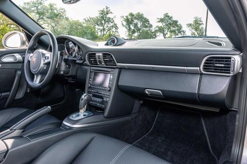 2012 Porsche 911 911 Carrera 4 GTS