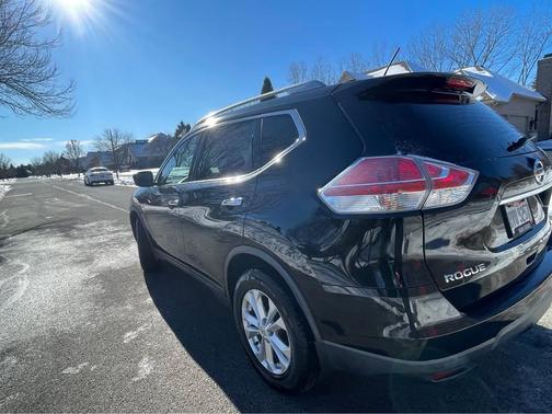 2016 Nissan Rogue SV