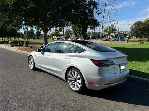 Silver 2017 Tesla Model 3 Long Range