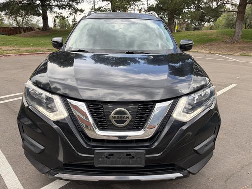 Black 2017 Nissan Rogue SV