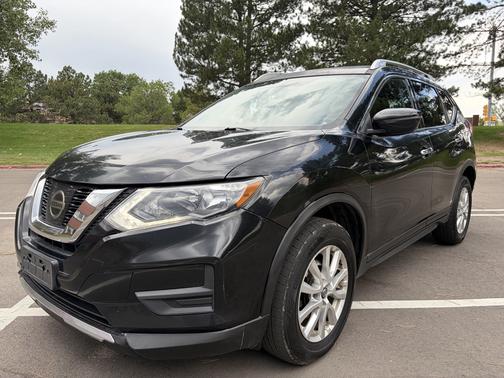 Black 2017 Nissan Rogue SV