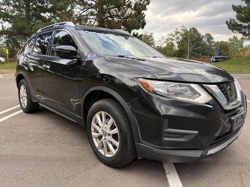 Black 2017 Nissan Rogue SV
