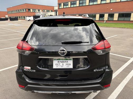 Black 2017 Nissan Rogue SV