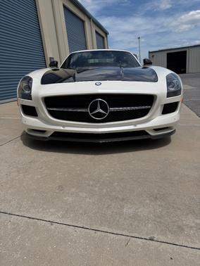 White 2015 Mercedes-Benz SLS AMG GT Final Edition