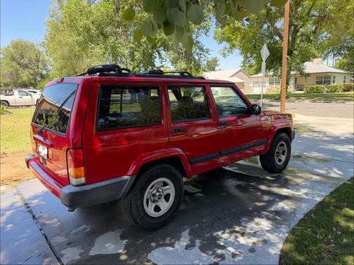 Red 2001 Jeep Cherokee Sport