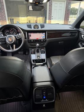 2022 Porsche Macan Macan