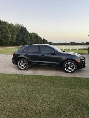 2022 Porsche Macan Macan