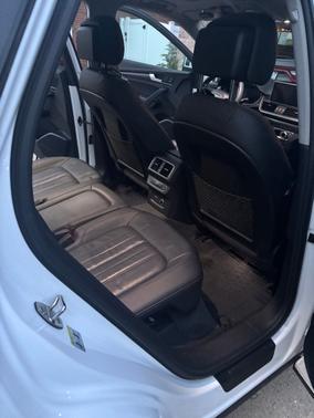 White 2019 Audi Q5 2.0T Premium Plus