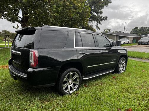 Black 2019 GMC Yukon Denali