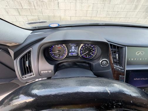 2014 INFINITI Q50 Sport