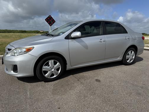 2011 Toyota Corolla LE