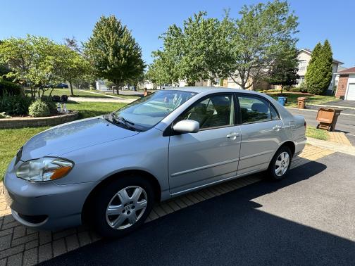 2005 Toyota Corolla LE