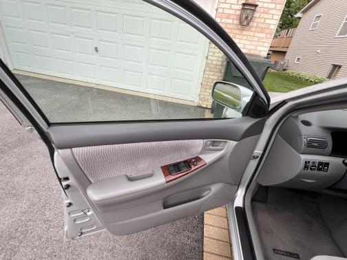 2005 Toyota Corolla LE