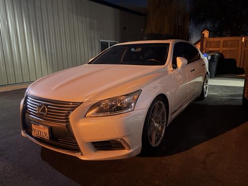 White 2013 Lexus LS 460 Base