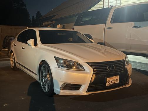 White 2013 Lexus LS 460 Base