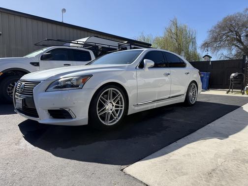 White 2013 Lexus LS 460 Base