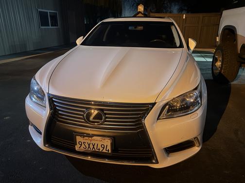 White 2013 Lexus LS 460 Base