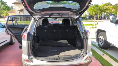 Silver 2018 Toyota RAV4 Hybrid XLE