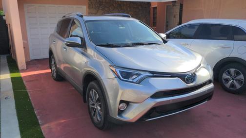 Silver 2018 Toyota RAV4 Hybrid XLE