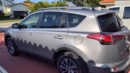 Silver 2018 Toyota RAV4 Hybrid XLE