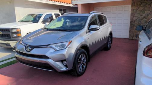 Silver 2018 Toyota RAV4 Hybrid XLE