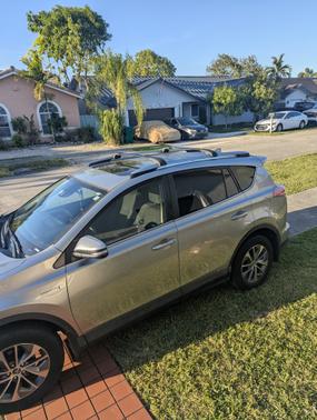 Silver 2018 Toyota RAV4 Hybrid XLE