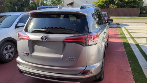 Silver 2018 Toyota RAV4 Hybrid XLE