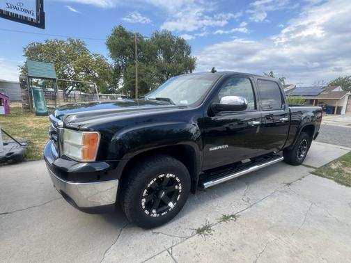 Black 2013 GMC Sierra 1500 SLE1