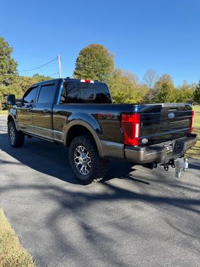Blue 2022 Ford F-350 King Ranch