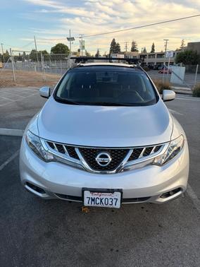 Silver 2012 Nissan Murano SV