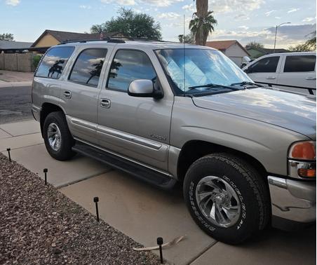 Gray 2000 GMC Yukon SLT