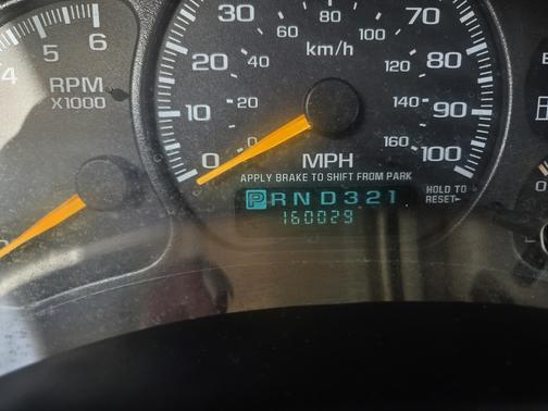 Gray 2000 GMC Yukon SLT