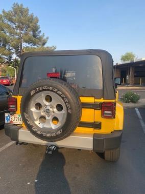 Photo 3 of 5 of 2015 Jeep Wrangler Sahara