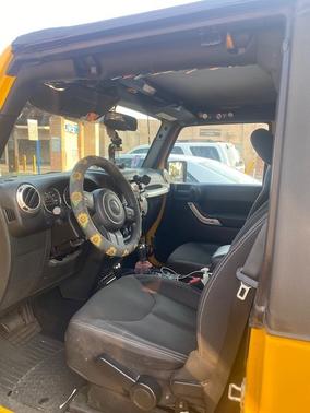 Photo 5 of 5 of 2015 Jeep Wrangler Sahara