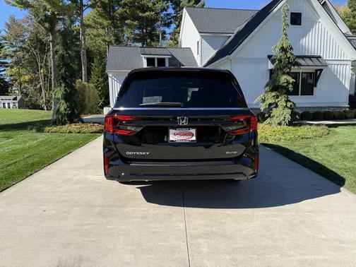 Black 2026 Honda Odyssey Elite
