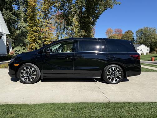 Black 2026 Honda Odyssey Elite