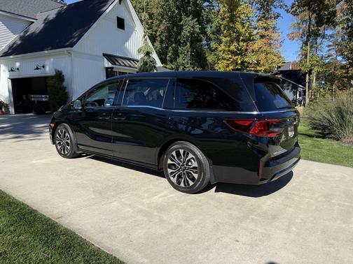 Black 2026 Honda Odyssey Elite