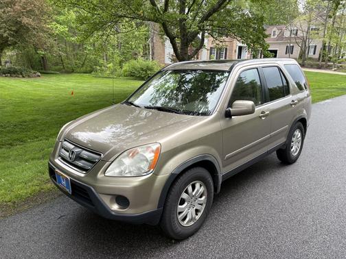 Beige 2006 Honda CR-V SE