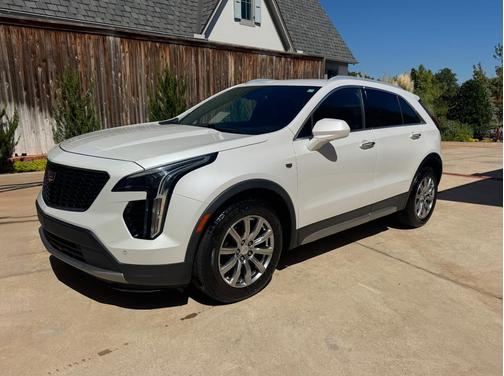 White 2019 Cadillac XT4 Premium Luxury