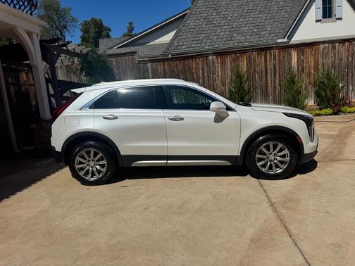 White 2019 Cadillac XT4 Premium Luxury