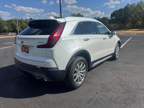 White 2019 Cadillac XT4 Premium Luxury