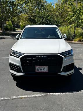 White 2021 Audi Q7 55 Premium Plus