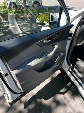 White 2021 Audi Q7 55 Premium Plus