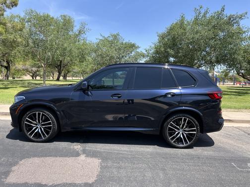 2023 BMW X5 M50i